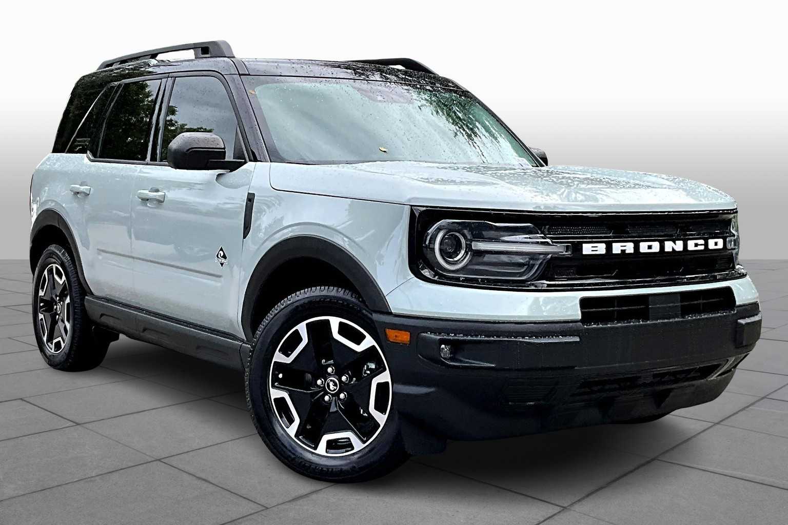 2022 Ford Bronco Sport Outer Banks photo 3