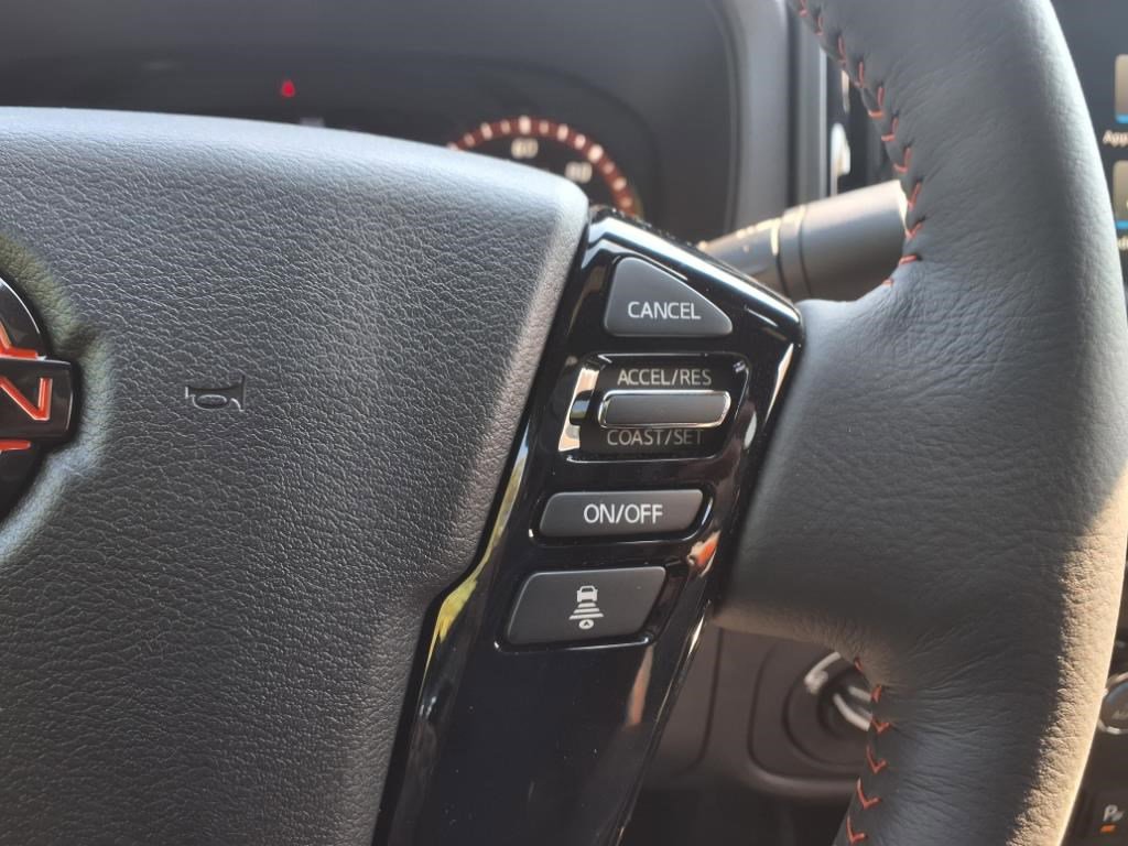 2025 Nissan Frontier Crew Cab PRO-4X photo 17