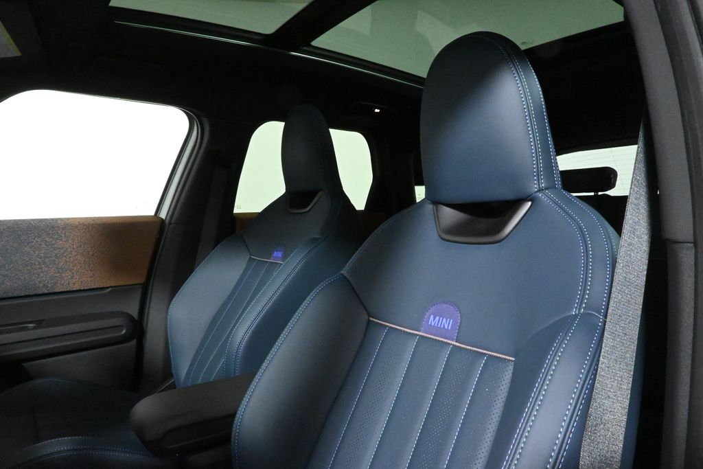 2025 Mini Countryman SE ALL4 photo 13
