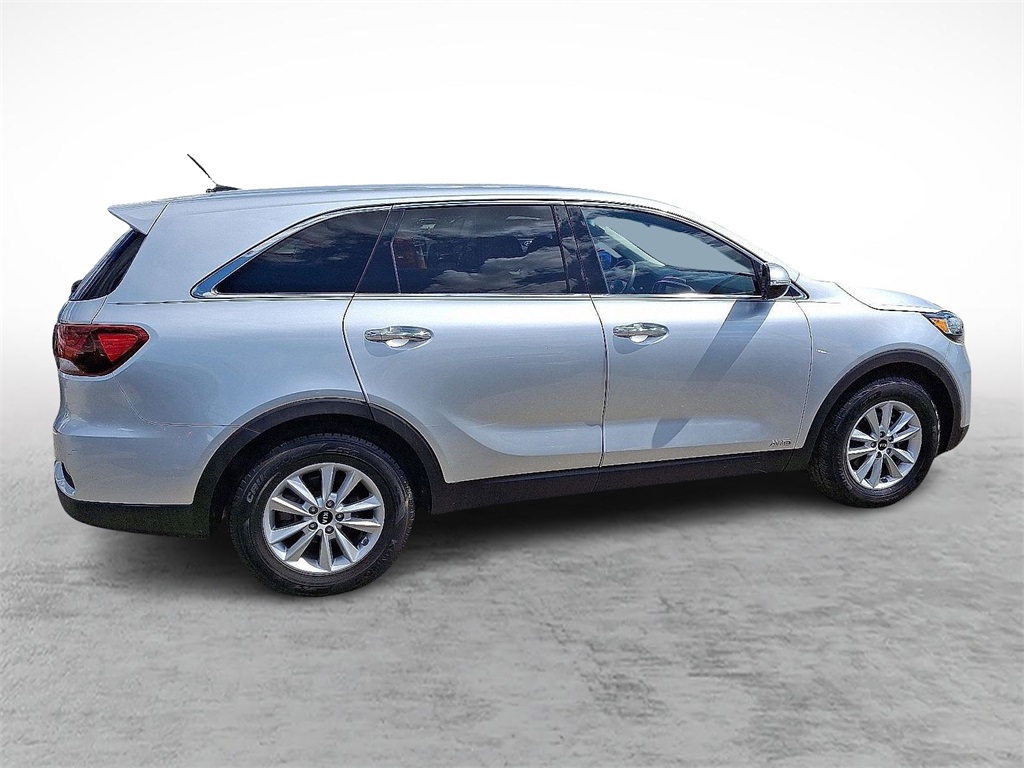 2020 Kia Sorento LX photo 12