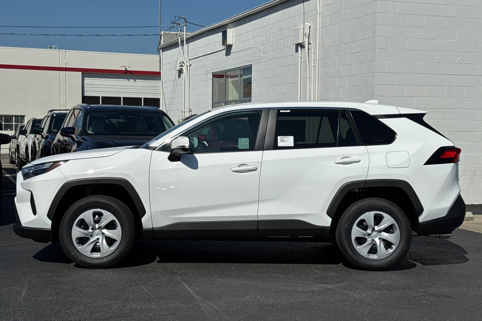 2025 Toyota RAV4 LE photo 6