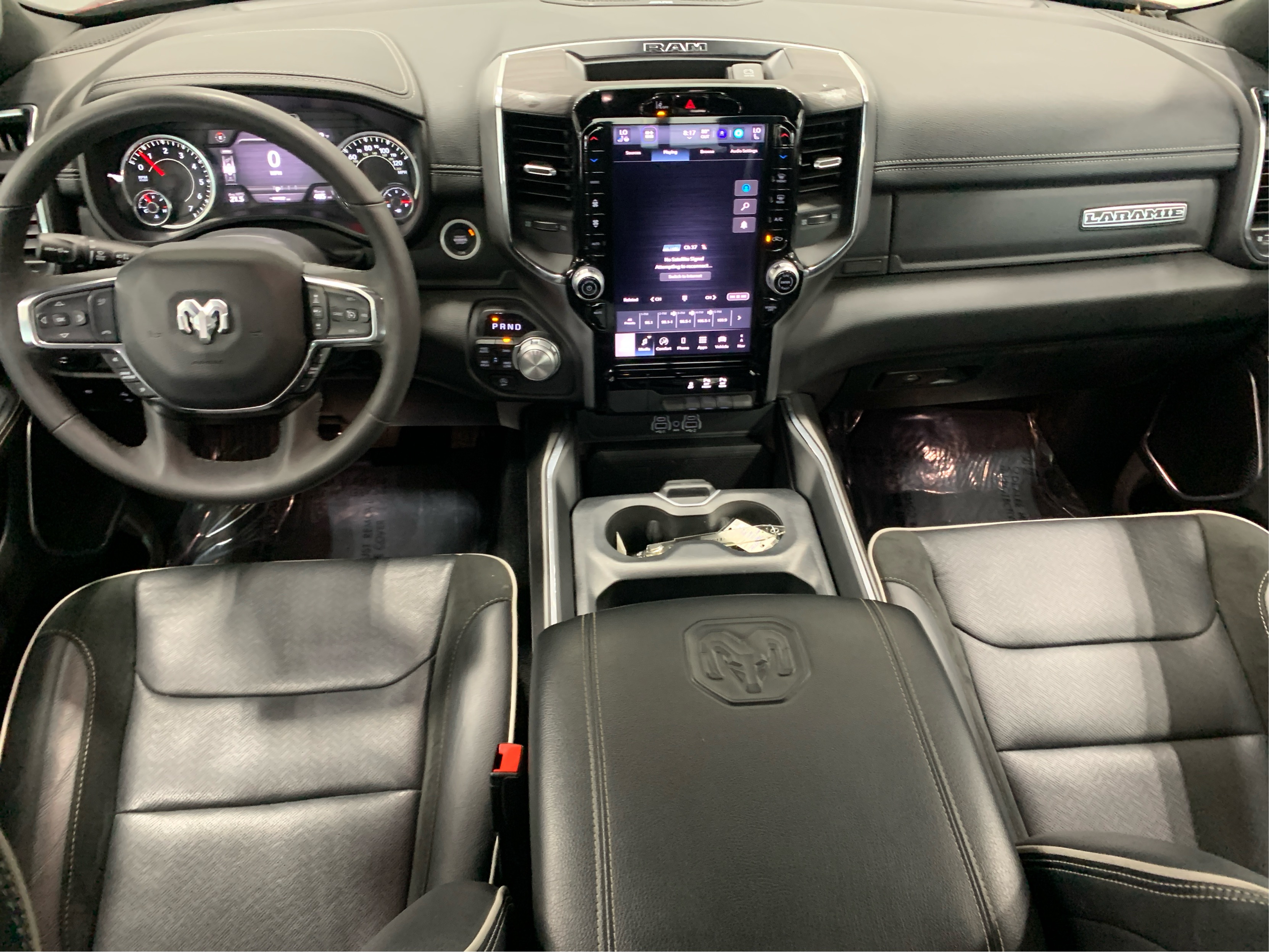2025 Ram 1500 Laramie photo 9