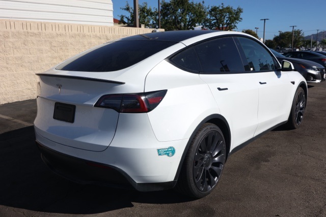 2022 Tesla Model Y Performance photo 3