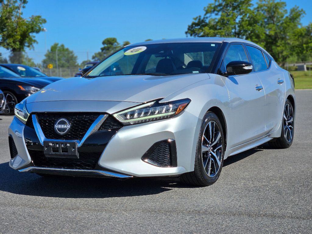 2023 Nissan Maxima SV photo 3