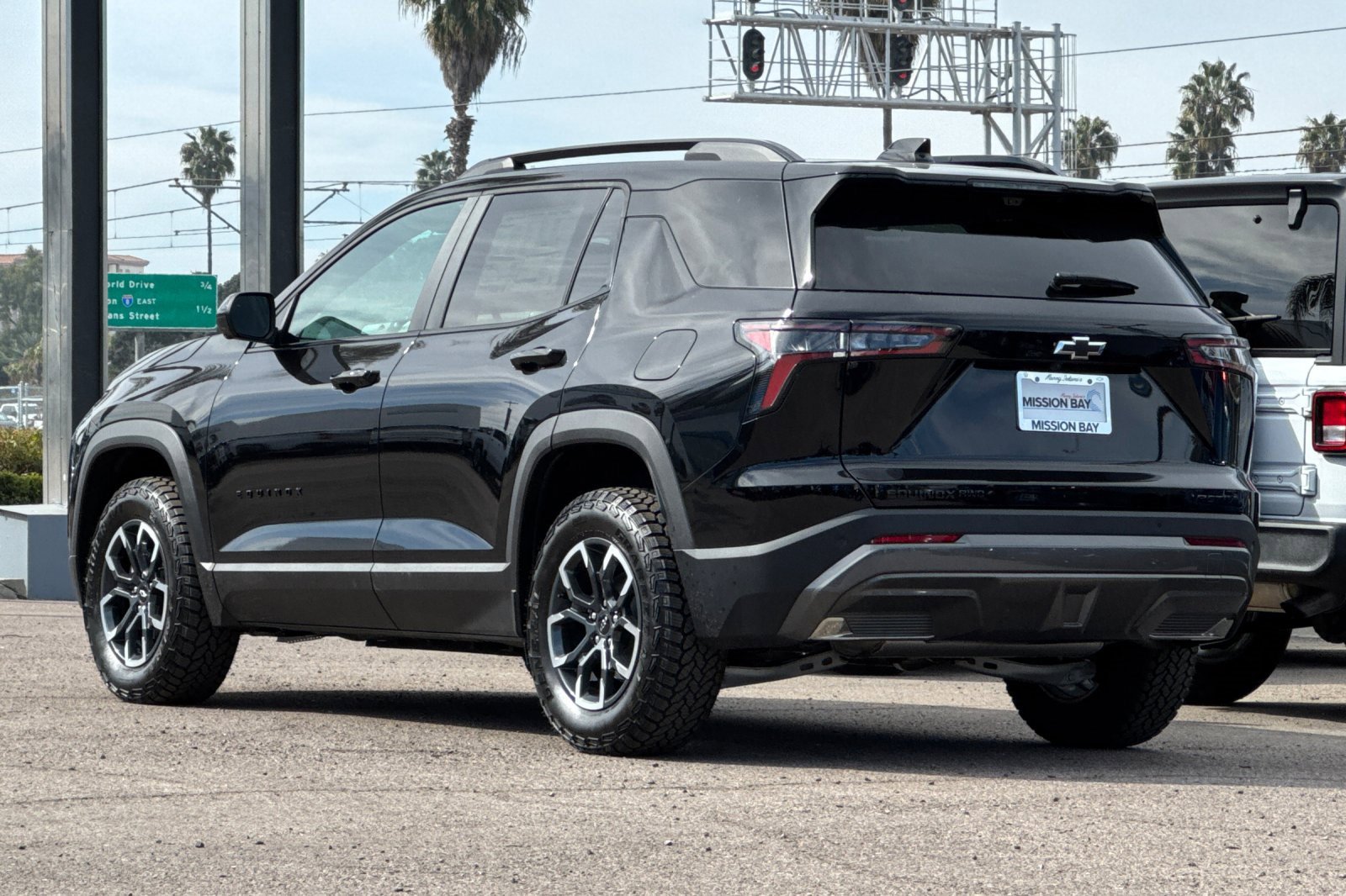 2025 Chevrolet Equinox ACTIV photo 4