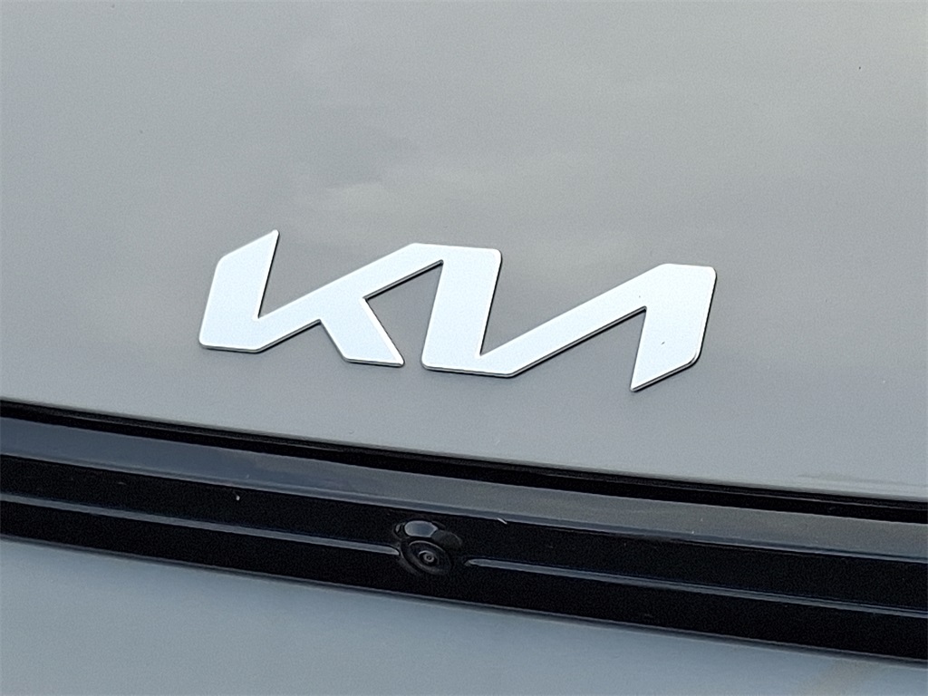 2025 Kia EV6 Wind photo 21