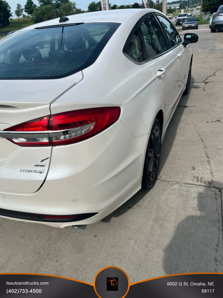 2018 Ford Fusion SE Hybrid photo 6