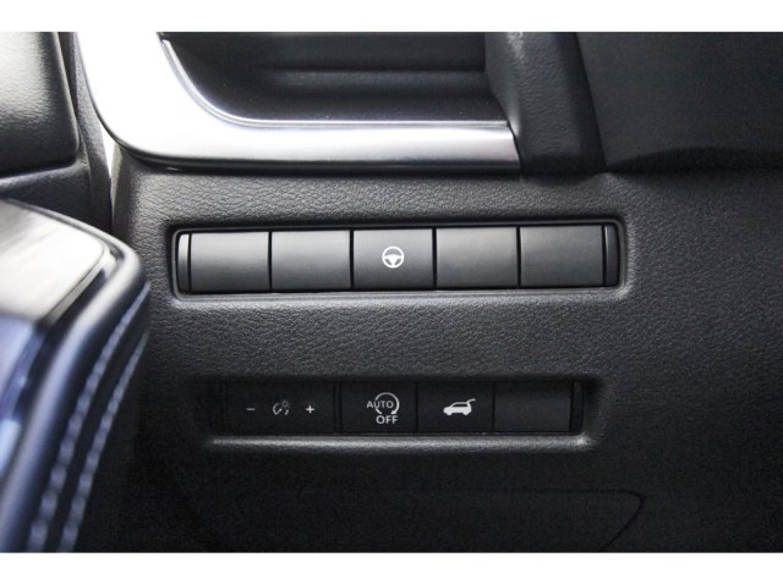 2025 Nissan Rogue SV Black at Robbins Nissan