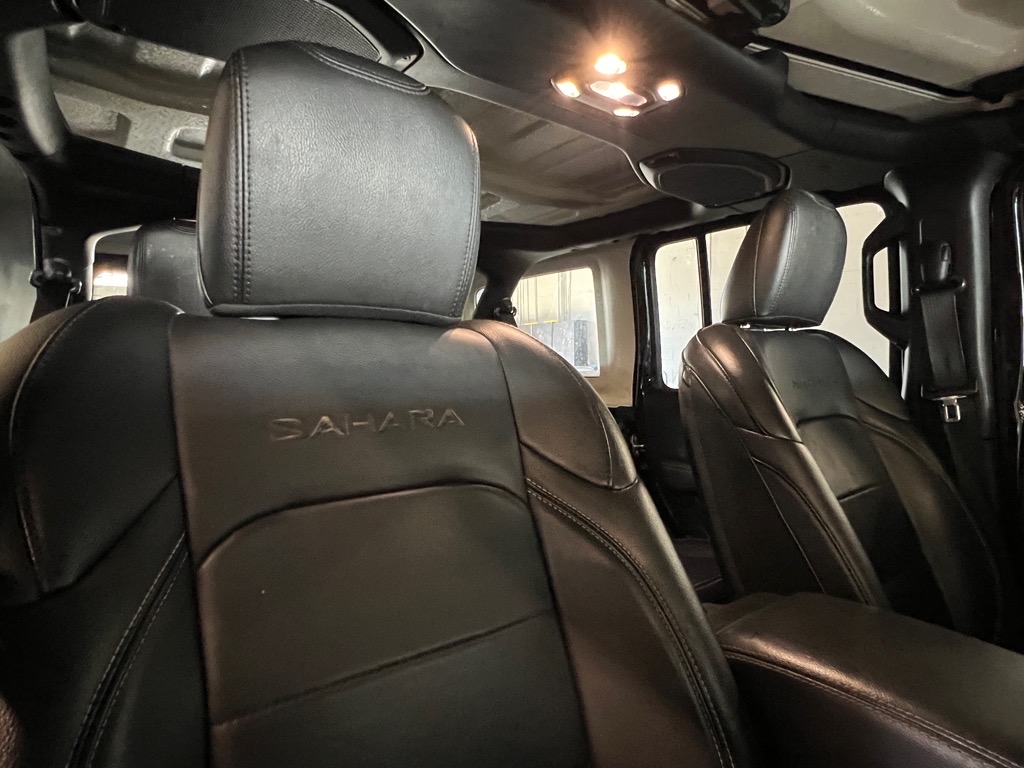 2023 Jeep Wrangler Sahara 4xe photo 21