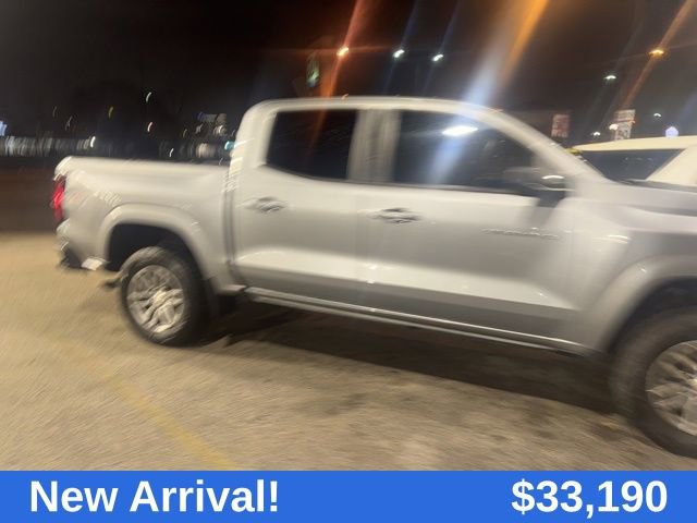 2023 Chevrolet Colorado LT photo 3