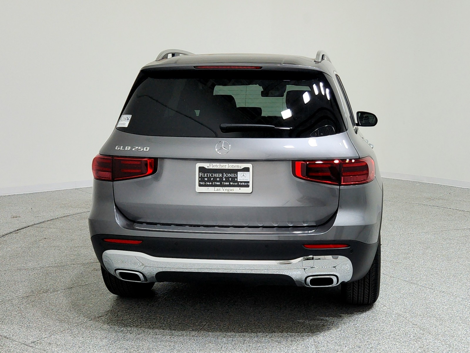 2025 Mercedes Benz GLB 250 photo 8