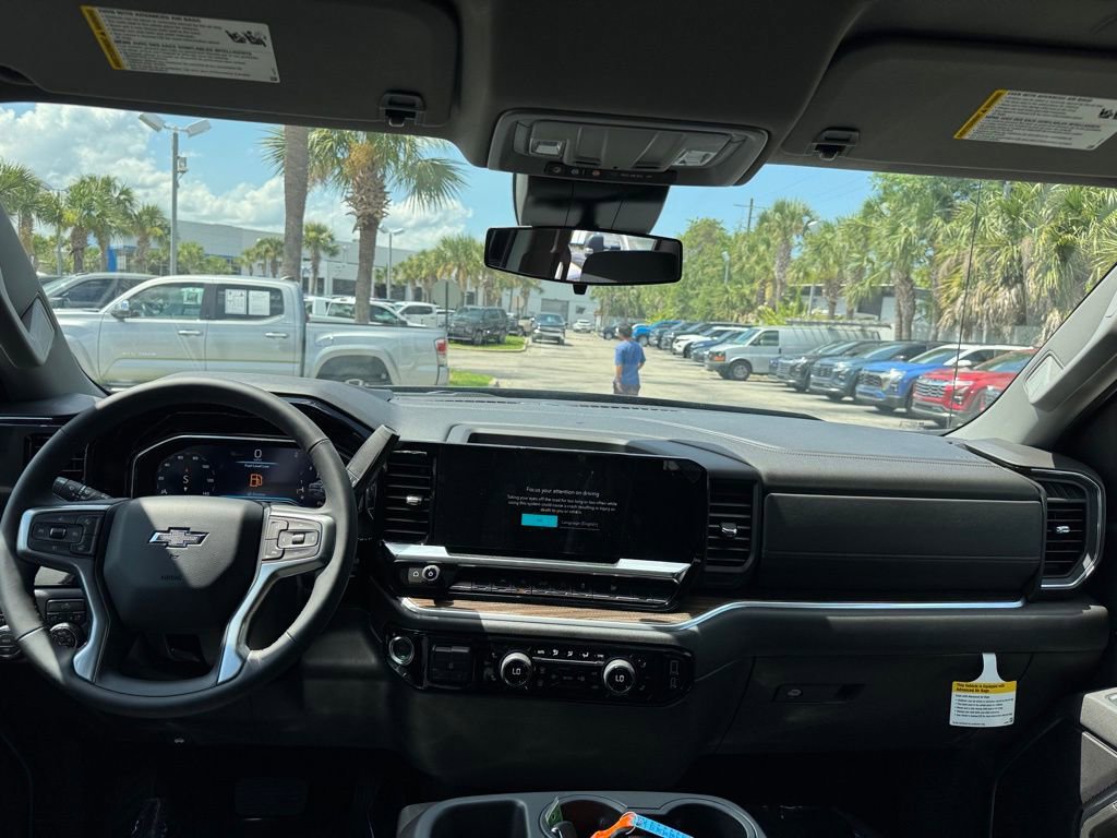 2025 Chevrolet Silverado 1500 RST photo 19