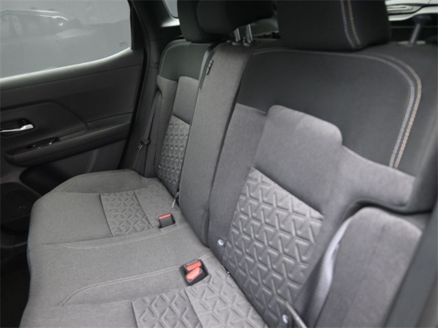 2026 Nissan Kicks SV photo 10