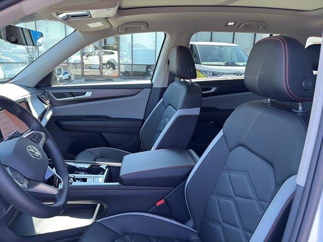 2025 Volkswagen Atlas Peak Edition SE photo 15