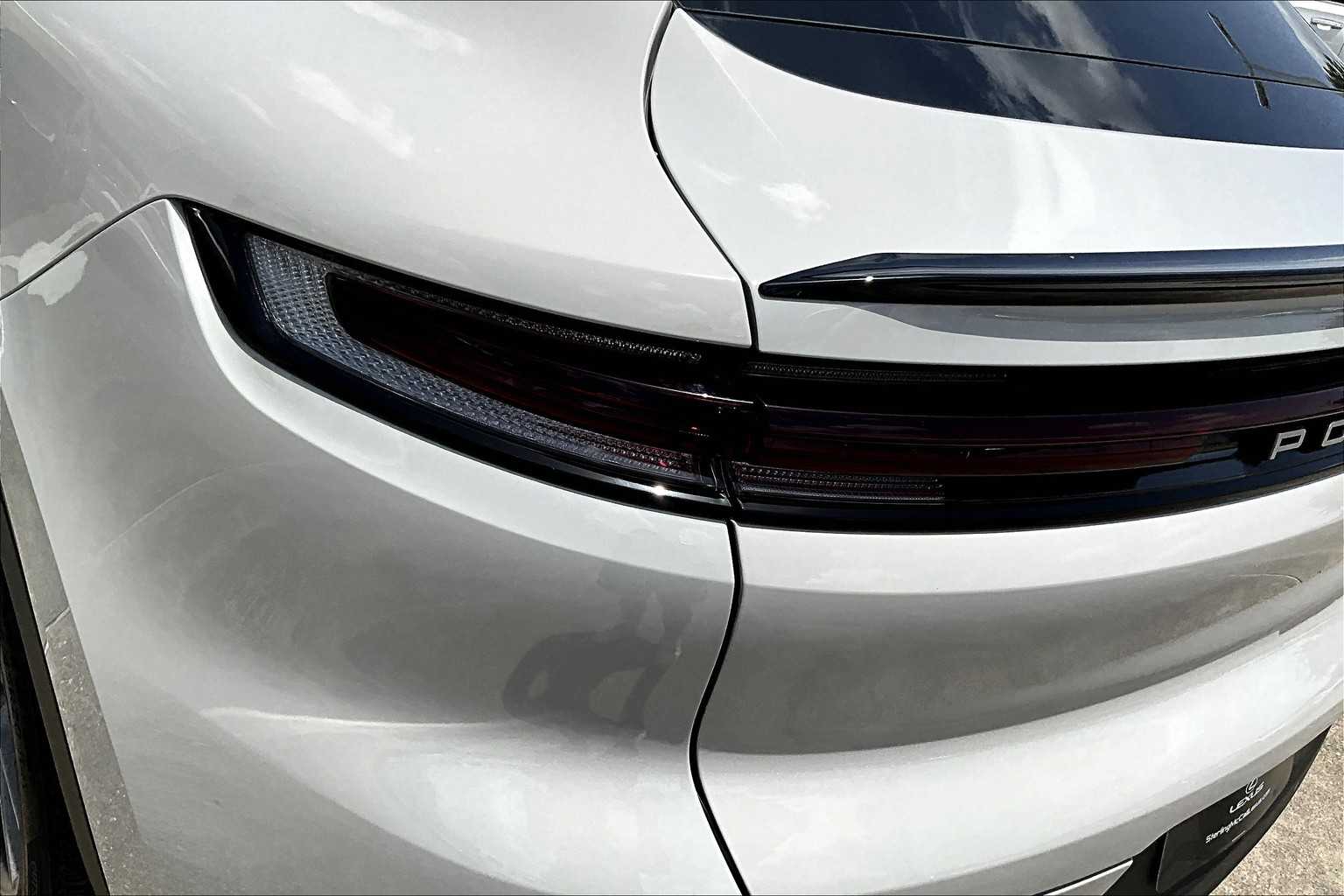 2024 Porsche Cayenne Coupe photo 50