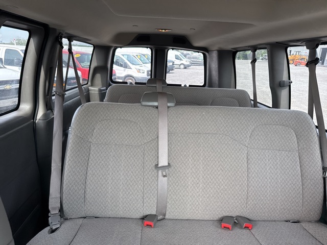 2017 Chevrolet Express Passenger 2500 LS photo 19