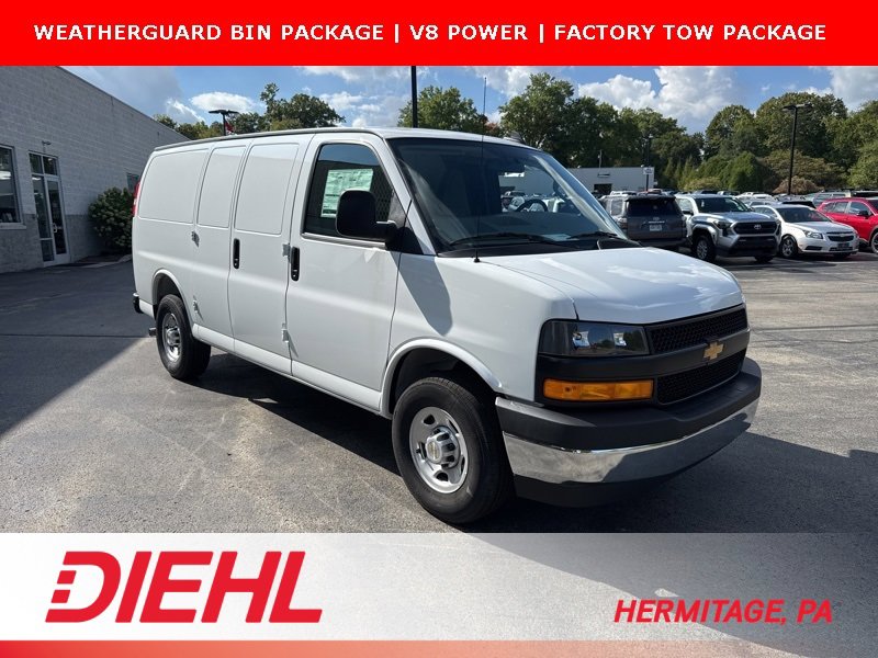 2025 Chevrolet Express Cargo Work Van's photo
