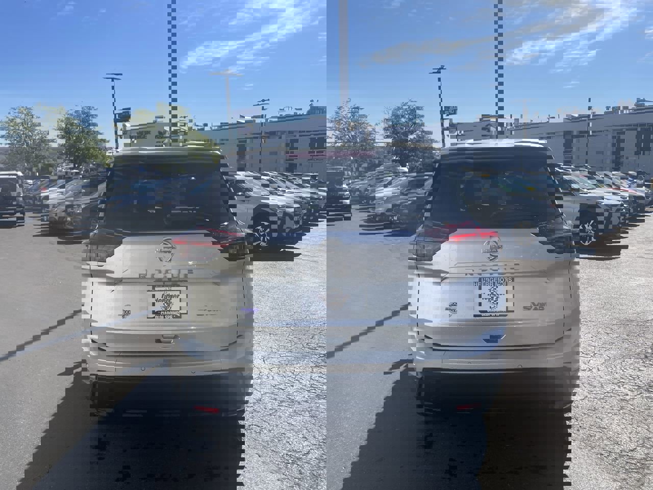2024 Nissan Rogue SV photo 6