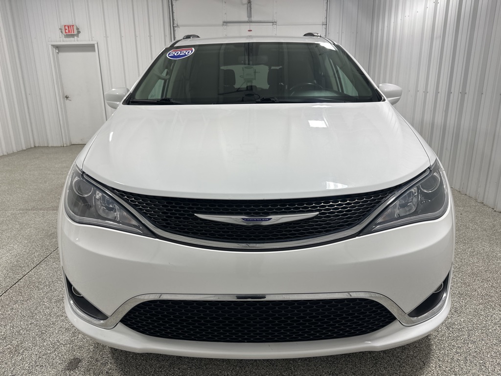 PreOwned 2020 Chrysler Pacifica Touring L 4D Passenger Van in