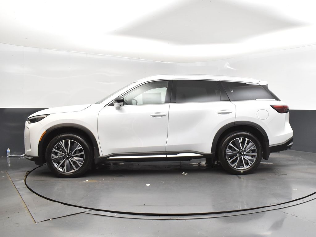 2026 Infiniti QX60 Luxe photo 3