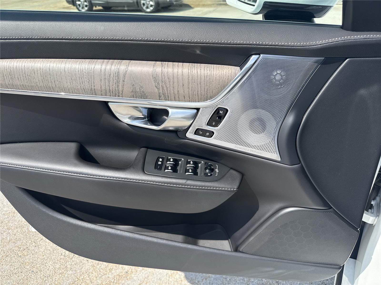 2023 Volvo S90 Ultimate photo 16