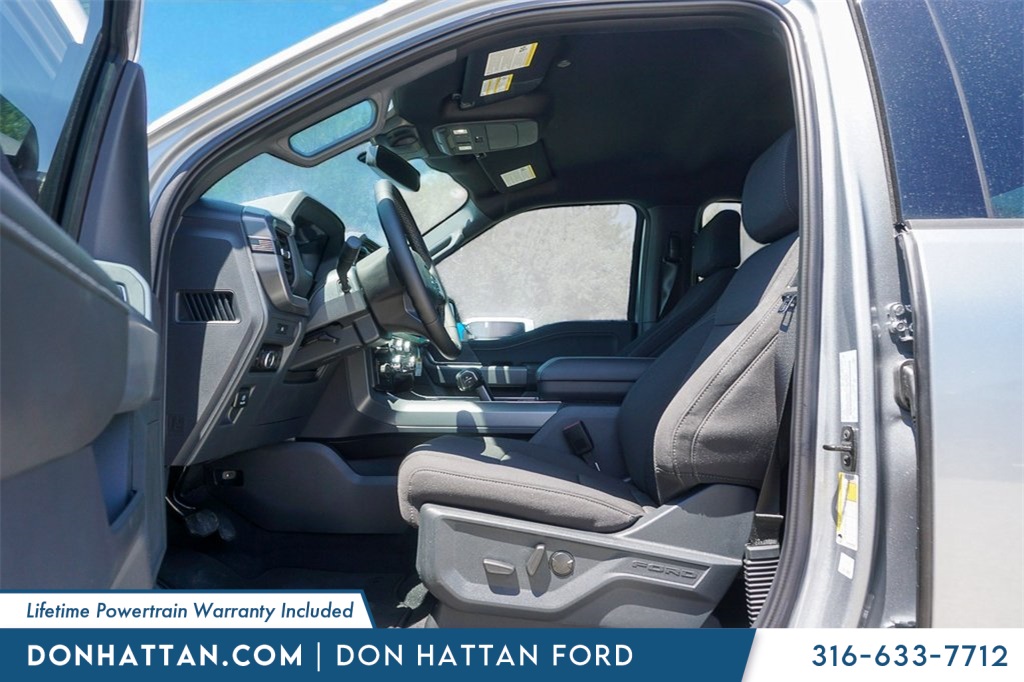 2025 Ford F-150 XLT photo 11