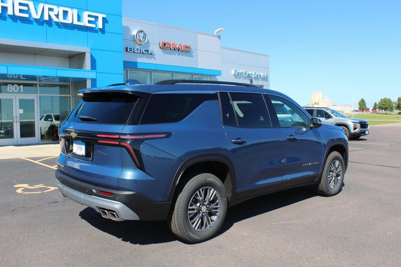 2026 Chevrolet Traverse LT's photo