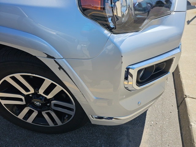 2016 Toyota 4Runner Limited photo 4