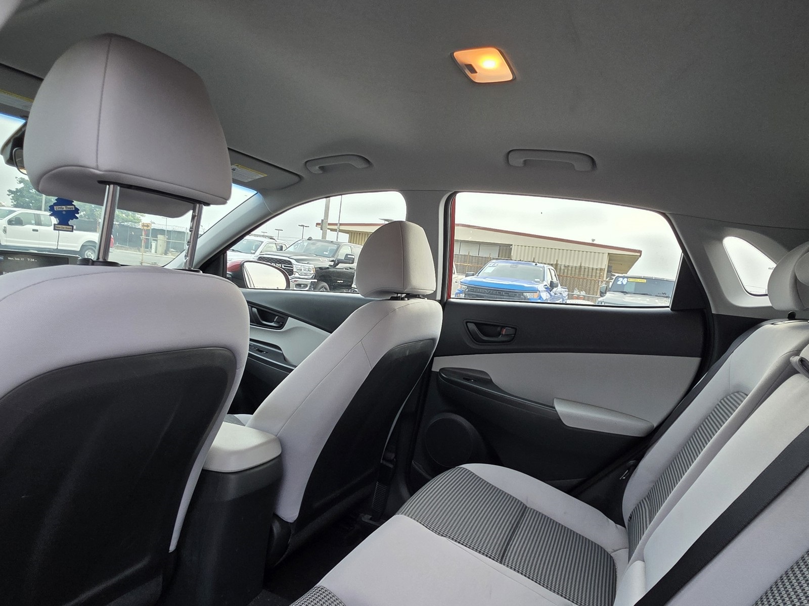 2022 Hyundai Kona SE photo 13