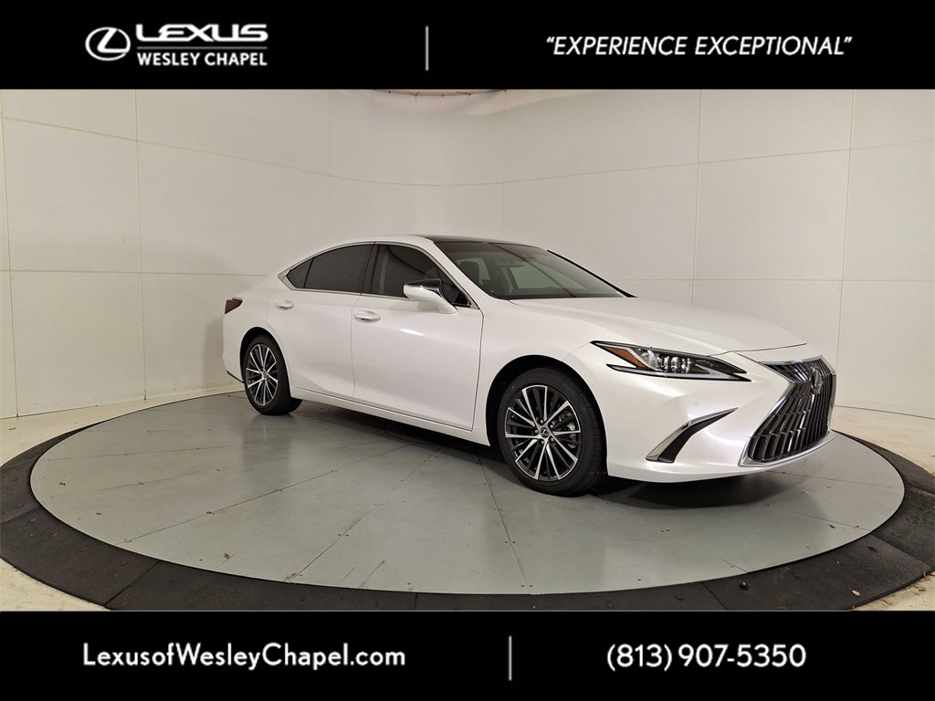 2025 Lexus ES 350's photo