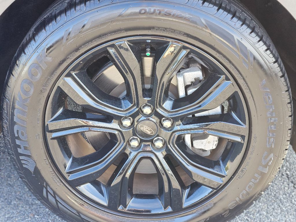 2023 Ford Edge SE photo 6