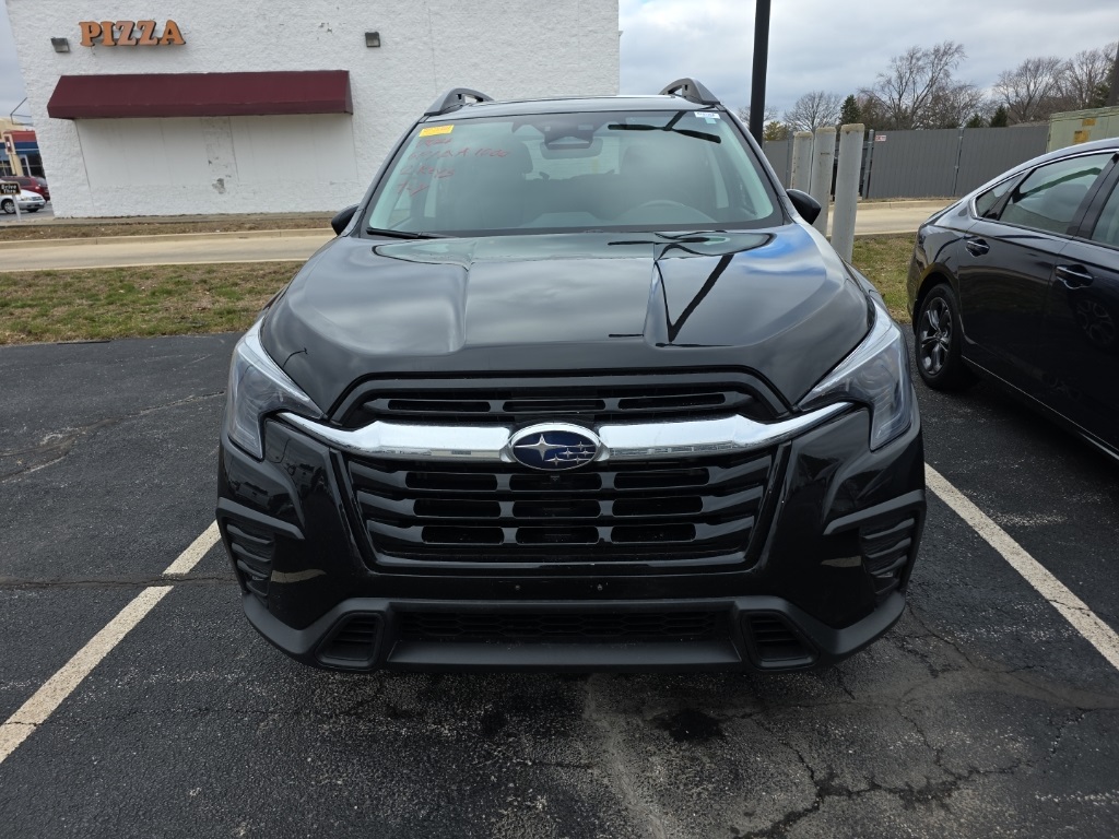 2024 Subaru Ascent Limited's photo