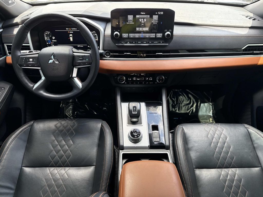 2023 Mitsubishi Outlander SEL 40th Anniversary Edition GT photo 14