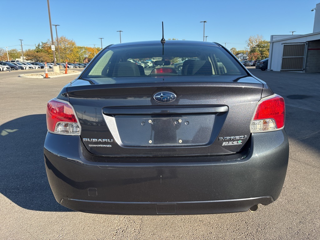 2014 Subaru Impreza 2.0i Premium photo 4