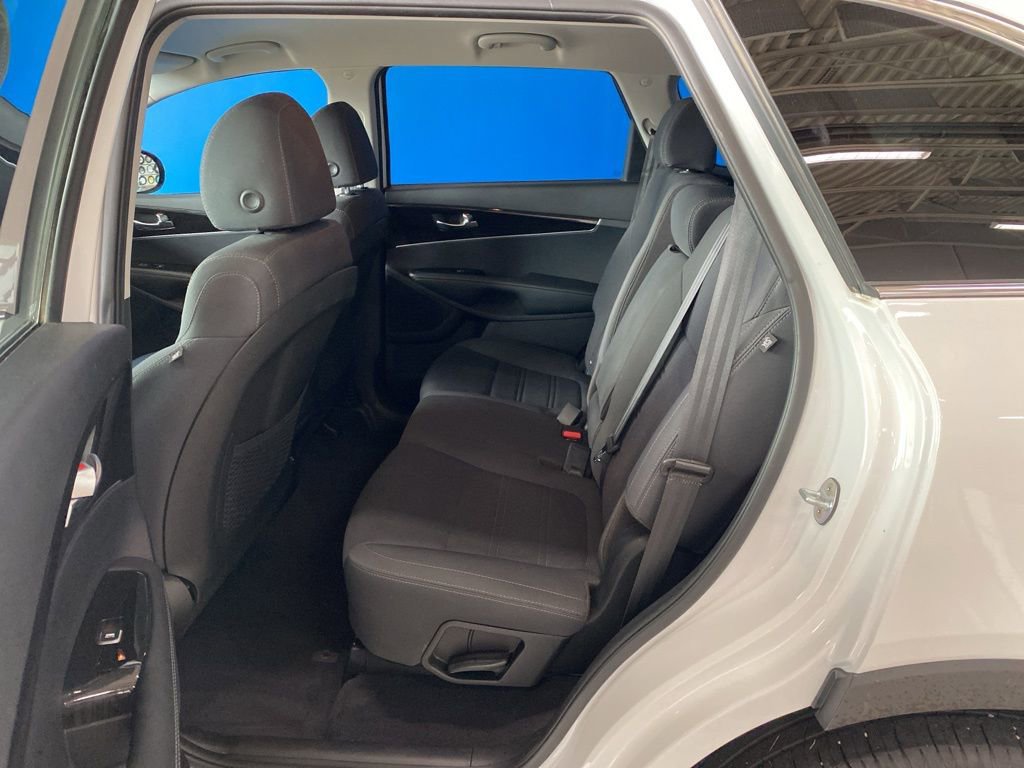 2019 Kia Sorento LX photo 11
