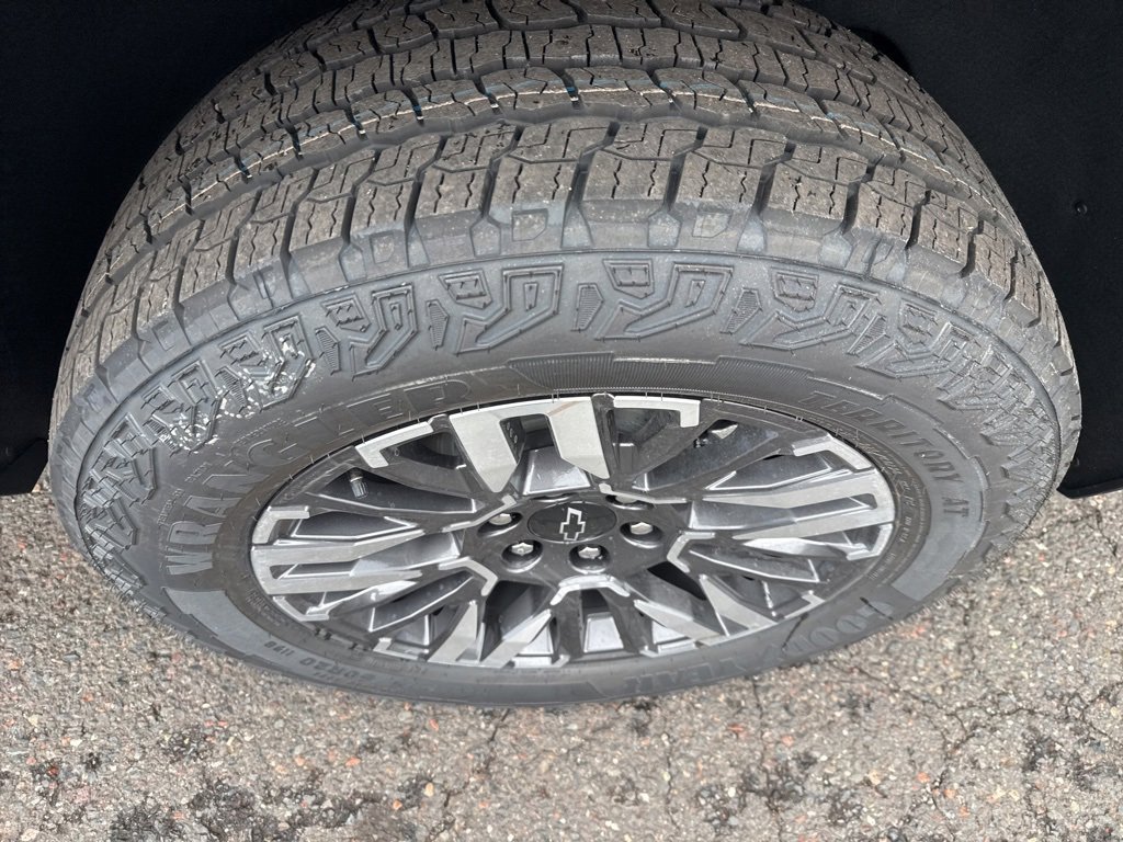 2025 Chevrolet Tahoe Z71 photo 16