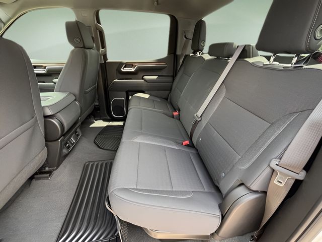 2024 Chevrolet Silverado 1500 RST photo 3