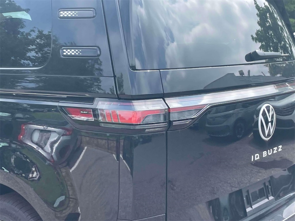2025 Volkswagen ID. Buzz Pro S photo 9