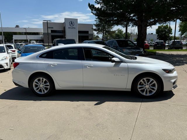 Used 2016 Iridescent Pearl Tricoat Chevrolet LT image 5