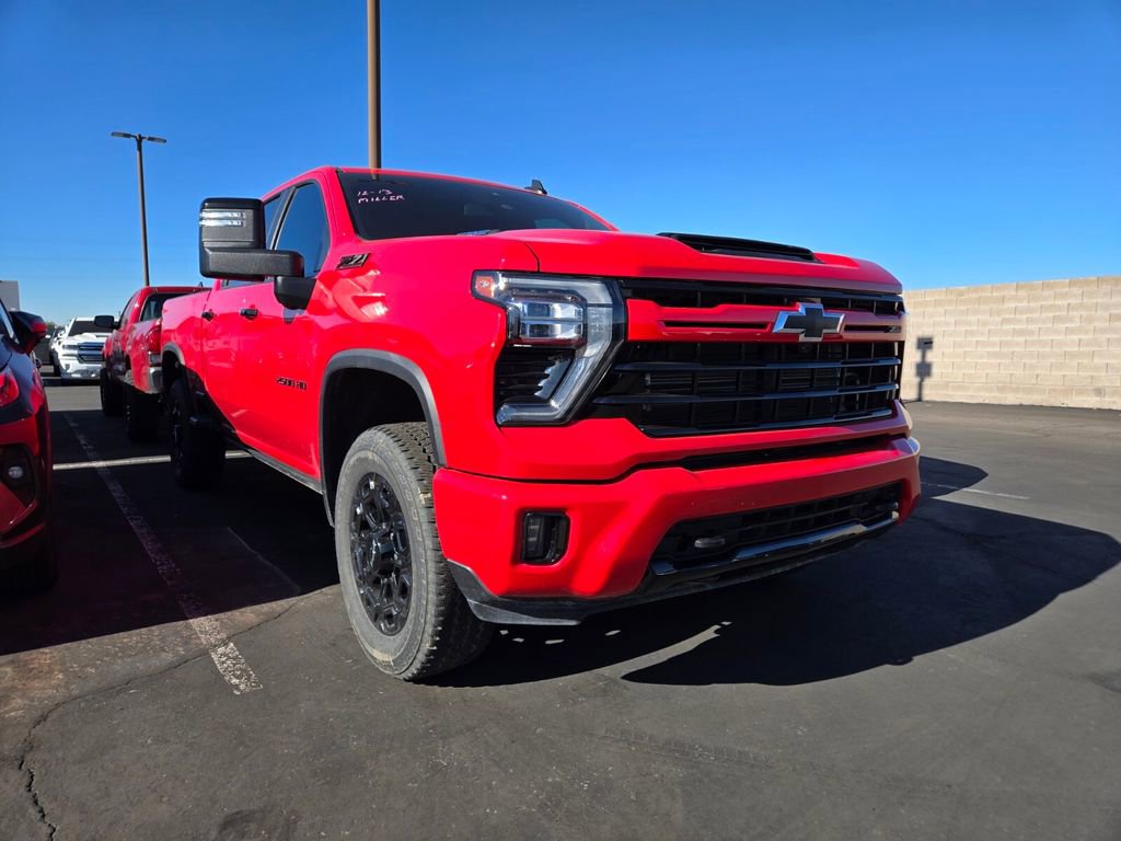 2024 Chevrolet Silverado 2500HD LT's photo