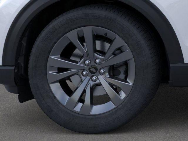 2025 Ford Explorer photo 17