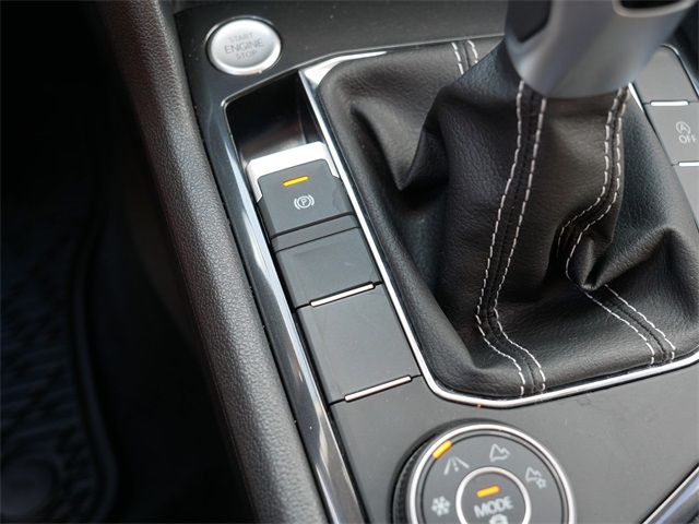 2022 Volkswagen Tiguan SE photo 28