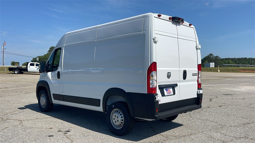 2025 Ram ProMaster 2500 photo 4