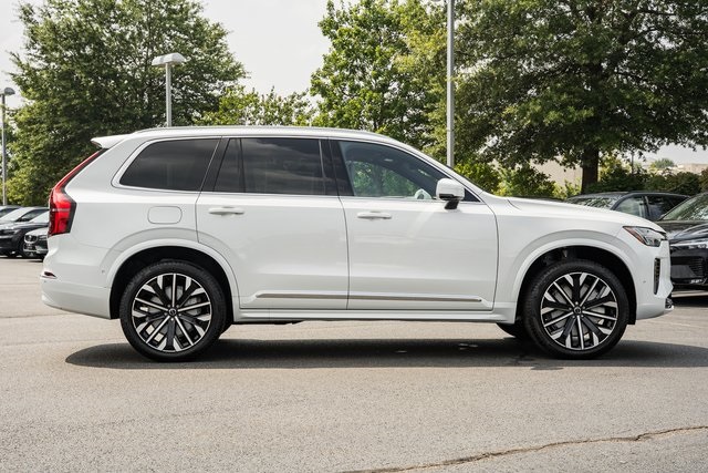 2026 Volvo XC90 T8 Plus photo 3