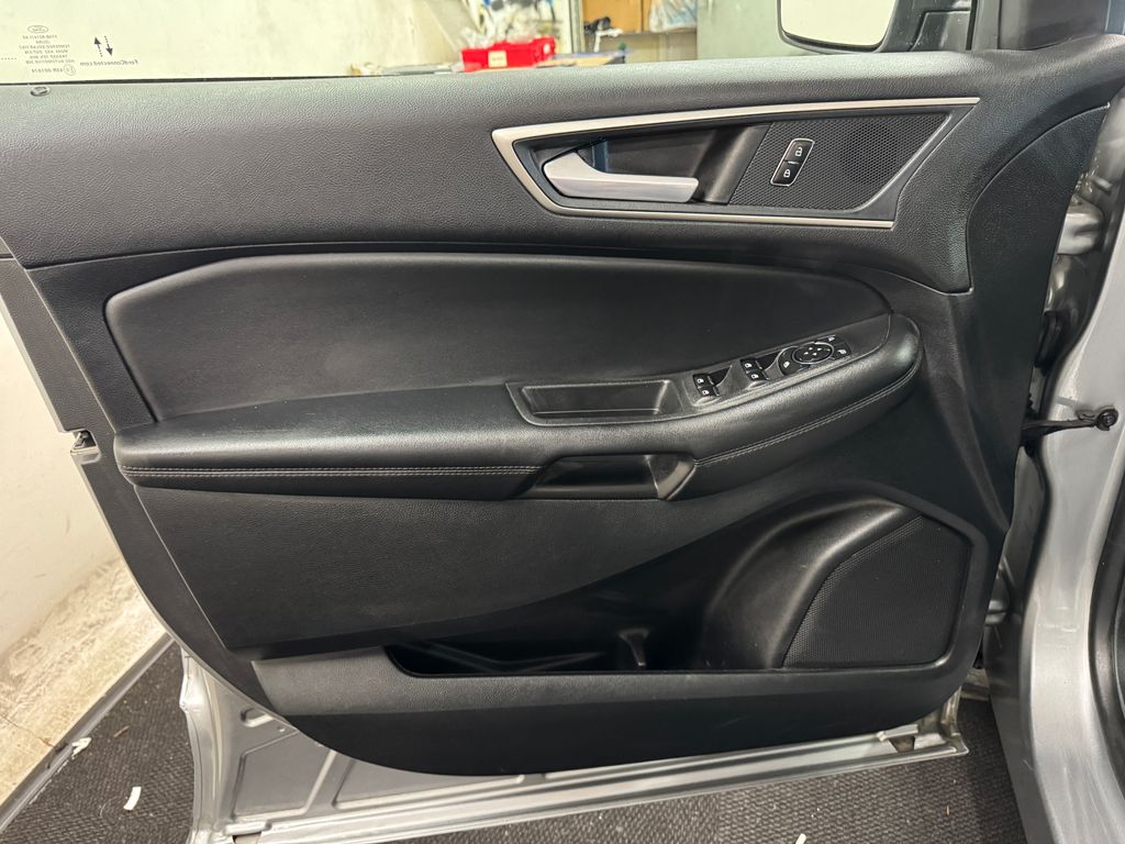 2024 Ford Edge SEL photo 14