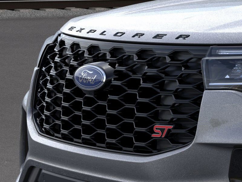 2025 Ford Explorer ST photo 11