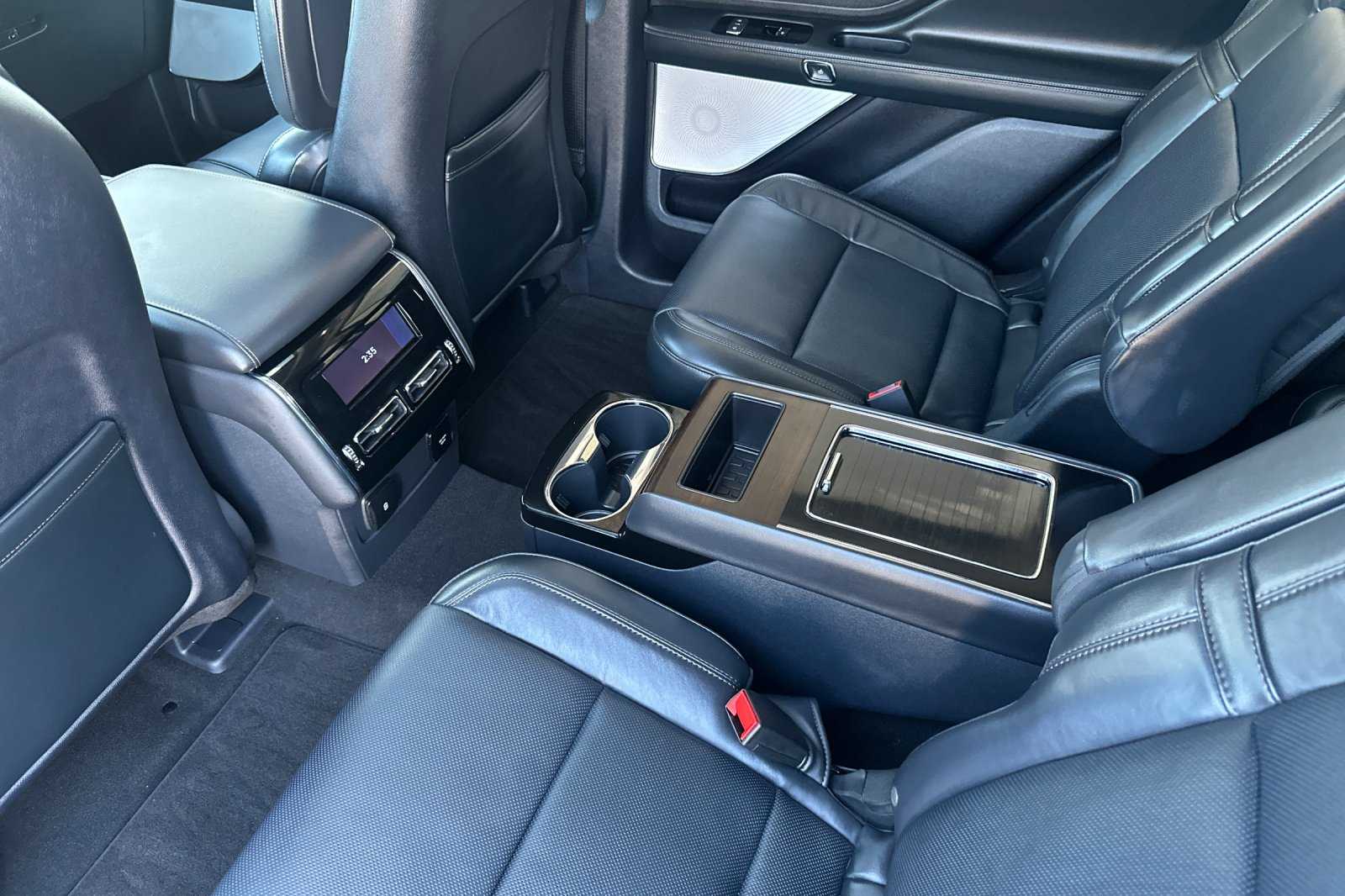 2025 Lincoln Aviator Reserve photo 12