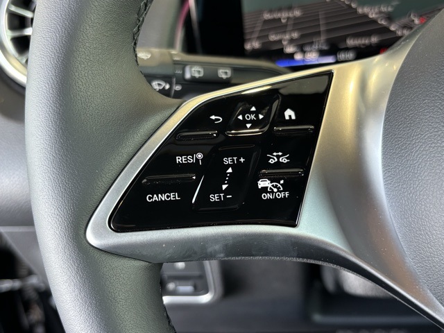 2025 Mercedes Benz EQB 300 4MATIC photo 16