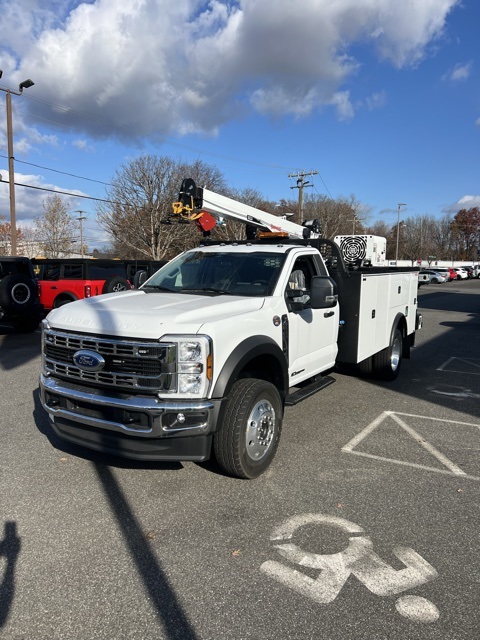 2024 Ford F-600 photo 3