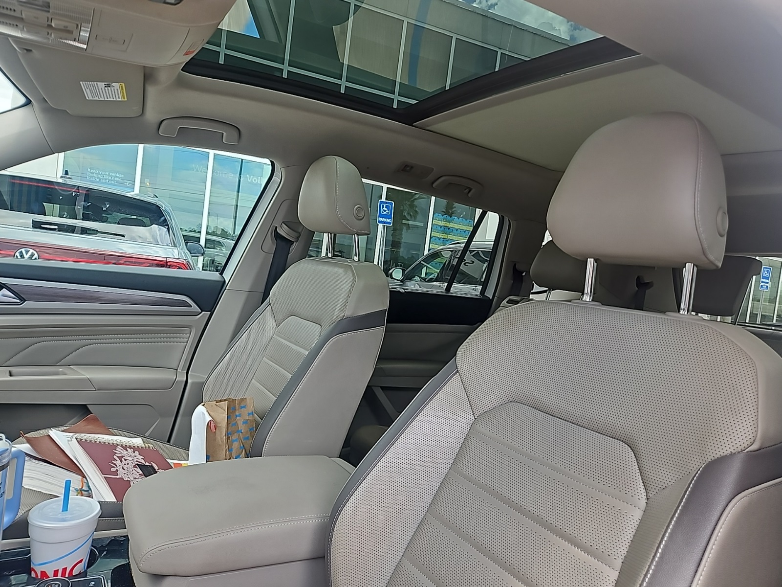 2021 Volkswagen Atlas SEL Premium photo 2